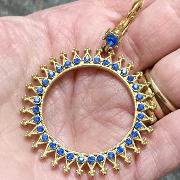 Feel simply regal in these KJL hoop earrings - Picture 1 of 5